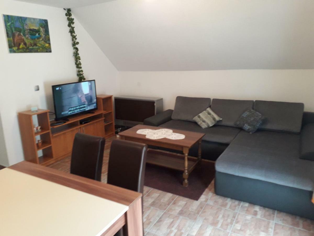 Apartment Mrsinj Korenica Exterior photo